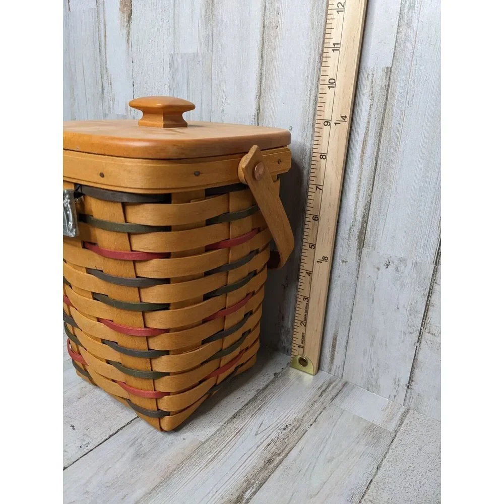 Longaberger Basket Woven Traditions 1999 Red Green w/ Collector's‎ Club Pin